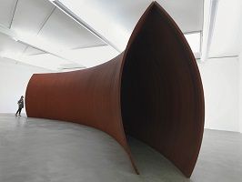 kunst-minimalisme-corten staal object van richard serra-7.jpg